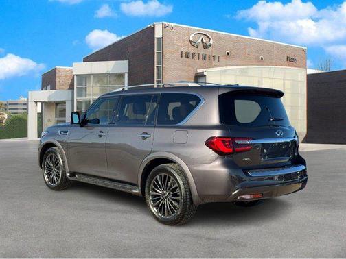 2024 INFINITI QX80 SENSORY AWD