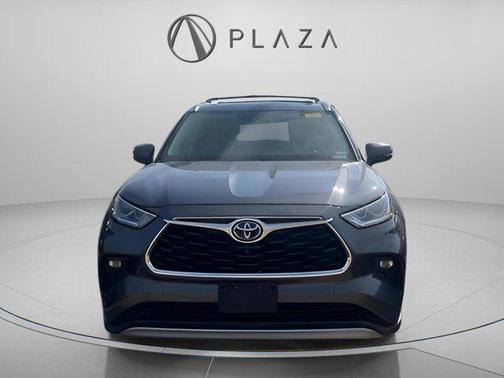2021 Toyota Highlander Hybrid Platinum