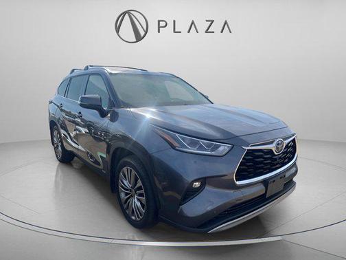 2021 Toyota Highlander Hybrid Platinum