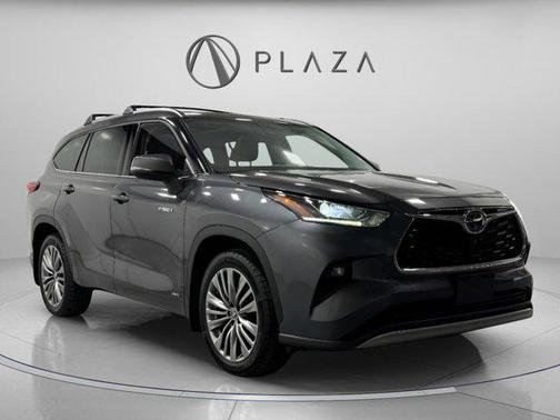 2021 Toyota Highlander Hybrid Platinum