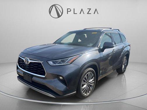 2021 Toyota Highlander Hybrid Platinum