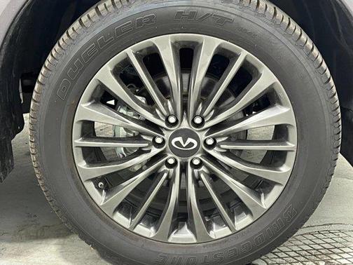 2024 INFINITI QX80 SENSORY AWD