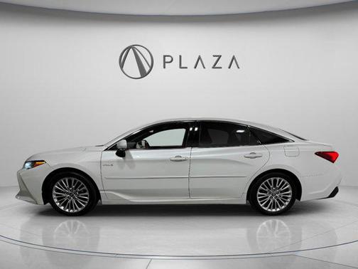 2019 Toyota Avalon Hybrid Limited