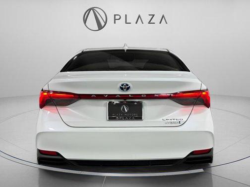2019 Toyota Avalon Hybrid Limited