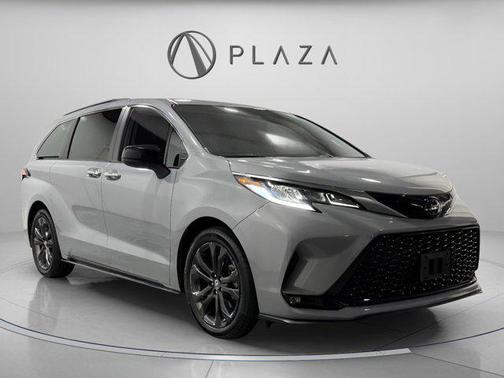 2023 Toyota Sienna XSE 7 Passenger