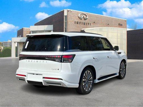 2025 INFINITI QX80 Luxe