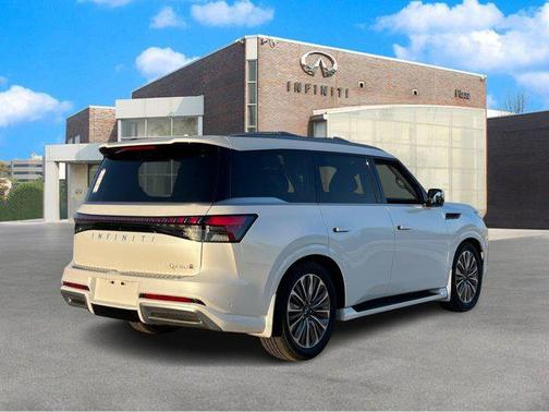 2025 INFINITI QX80 SENSORY AWD