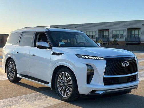 2025 INFINITI QX80 SENSORY AWD