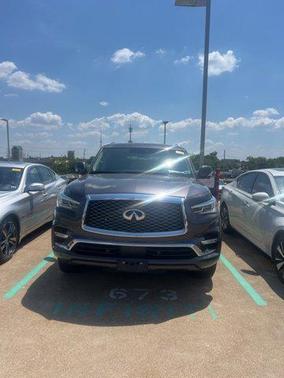 2022 INFINITI QX80 Luxe