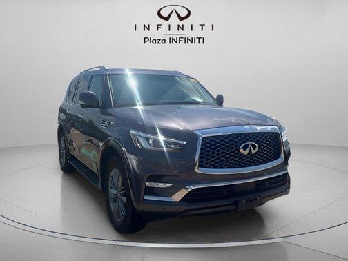 2022 INFINITI QX80 Luxe