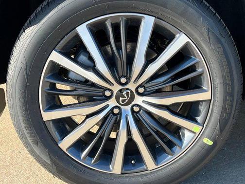 2025 INFINITI QX60 SENSORY