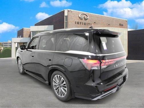 2025 INFINITI QX80 SENSORY AWD