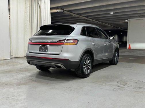 2022 Lincoln Nautilus Standard