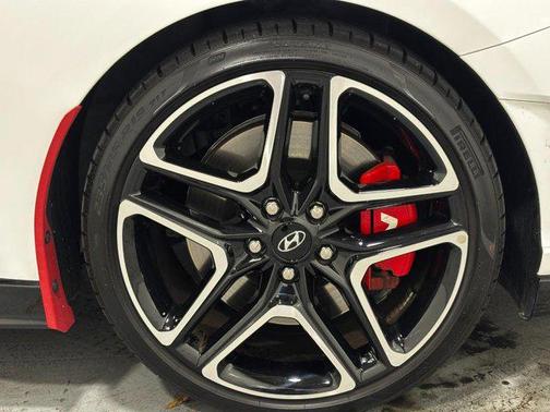 2022 Hyundai Veloster N Base