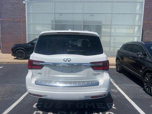 2024 INFINITI QX80 Luxe