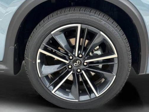 2025 INFINITI QX55 ESSENTIAL