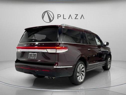 2024 Lincoln Navigator Premiere