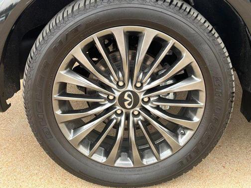 2024 INFINITI QX80 SENSORY AWD