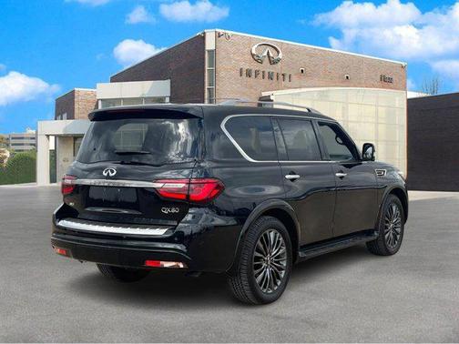 2024 INFINITI QX80 SENSORY AWD
