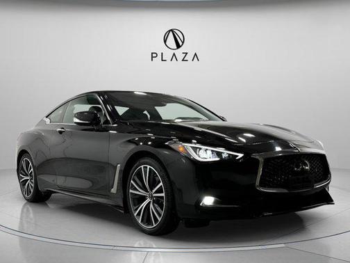 2022 INFINITI Q60 LUXE AWD