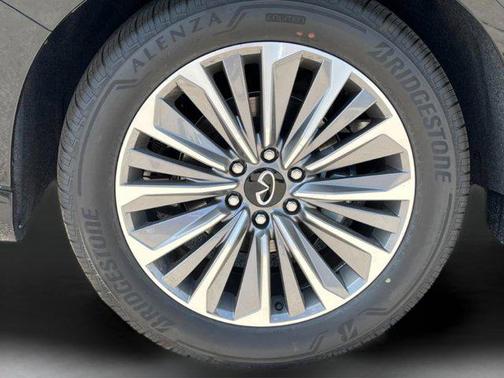 2025 INFINITI QX80 SENSORY AWD