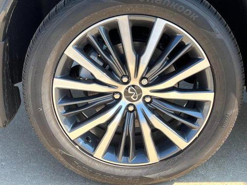 2025 INFINITI QX60 SENSORY