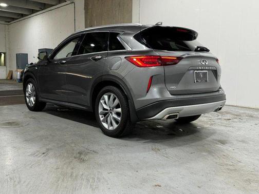 2022 INFINITI QX50 LUXE AWD