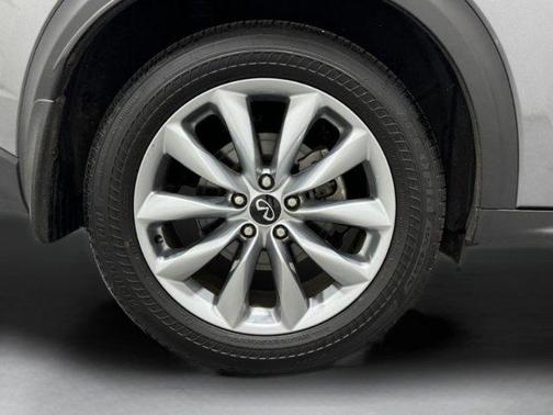 2022 INFINITI QX50 LUXE AWD