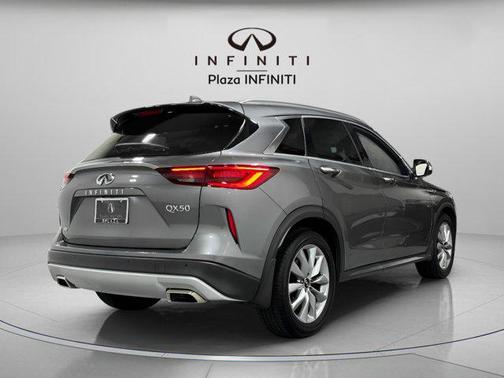 2022 INFINITI QX50 LUXE AWD