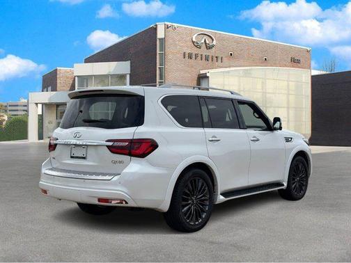 2023 INFINITI QX80 SENSORY AWD