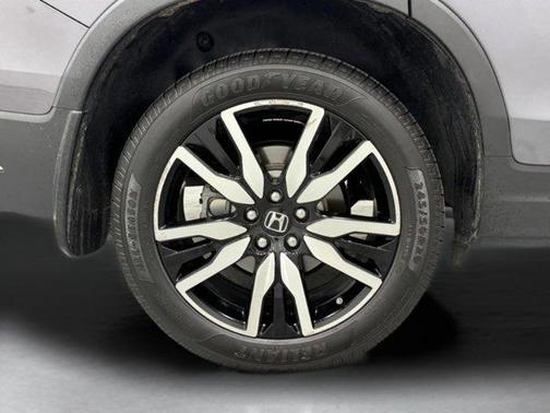 2019 Honda Pilot Touring 8-Passenger