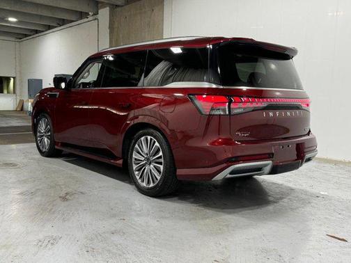 2025 INFINITI QX80 SENSORY AWD