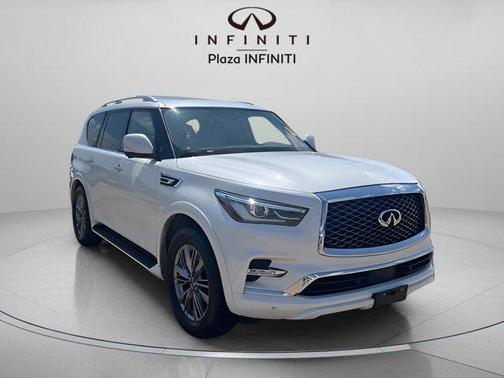 2022 INFINITI QX80 Luxe