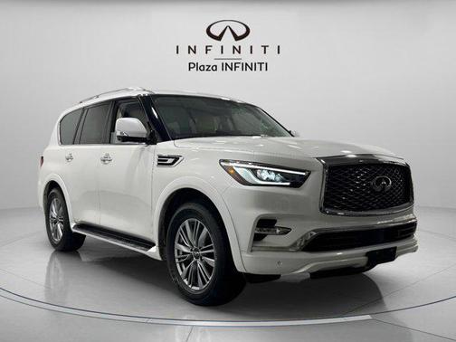 2022 INFINITI QX80 Luxe