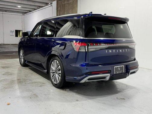 2025 INFINITI QX80 Luxe