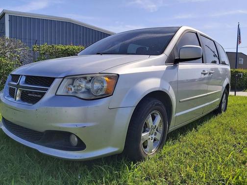 2011 Dodge Grand Caravan Crew