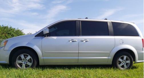 2011 Dodge Grand Caravan Crew