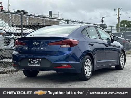 2020 Hyundai ELANTRA SE