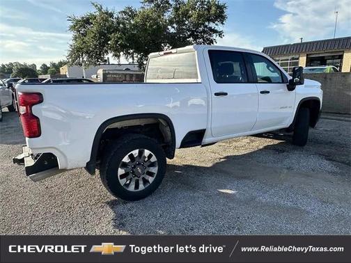 2022 Chevrolet Silverado 2500 Custom