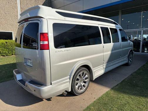 Summit White 2022 Chevrolet Express 2500 LT
