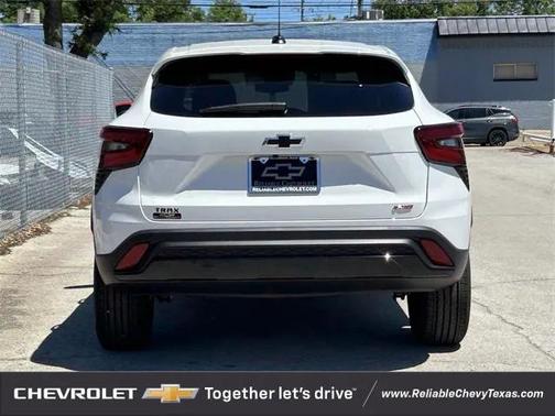 2025 Chevrolet Trax FWD 1RS