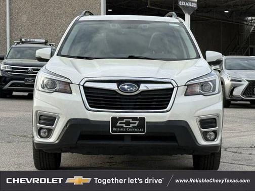 Crystal White Pearl 2019 Subaru Forester Limited