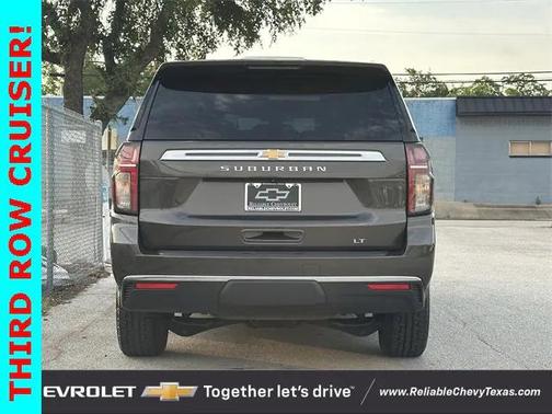 2021 Chevrolet Suburban LT