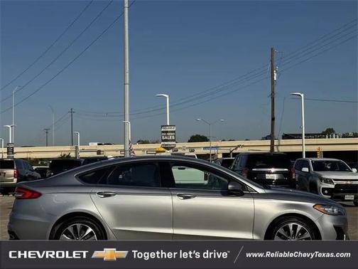 2020 Ford Fusion SE