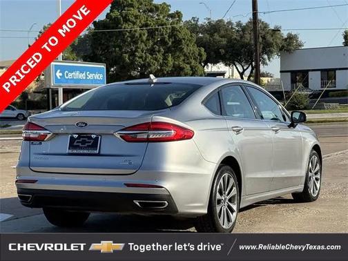 2020 Ford Fusion SE