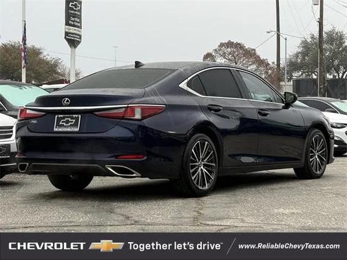 2025 Lexus ES 350 Base