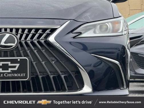 2025 Lexus ES 350 Base