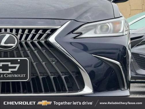 2025 Lexus ES 350 Base