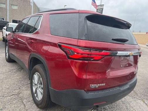 Radiant Red Tintcoat 2023 Chevrolet Traverse LT Leather