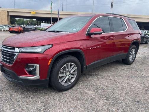 Radiant Red Tintcoat 2023 Chevrolet Traverse LT Leather